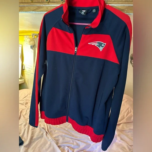 NFL NE Patriots dark Navy and Red Bomber Jacket unisex Women’s Lg - Picture 4 of 5